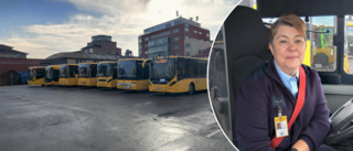 Bussarna stannade – för att hedra chauffören