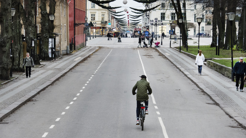 "Truckarna bör placeras på promenadstråket mellan Hospitalsgatan och Stadsbron", tycker insändarskribenten Roffe.