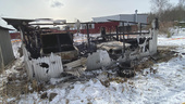 Branden i garaget kan vara anlagd – två fordon förstördes
