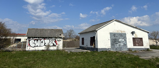 Förslaget: Låt allmänheten måla graffiti på vita små husen