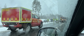 Singelolycka på Gäddviksbron – fem personer inblandade