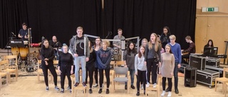Björknäsgymnasiet gör musikal om aids