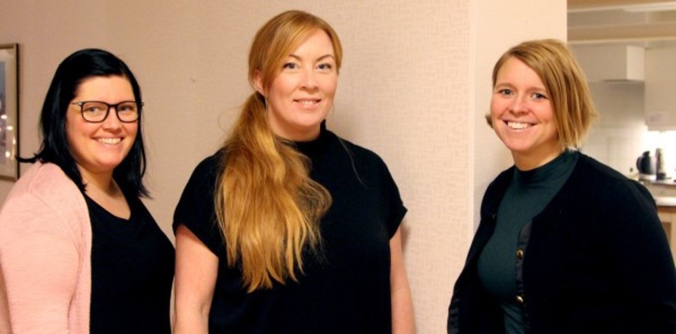 Handledarna Ulrika Johansson och Ylva Ögren och enhetschef Lisa Sandberg ser fram emot att öppna ny daglig verksamhet tillsammans. 