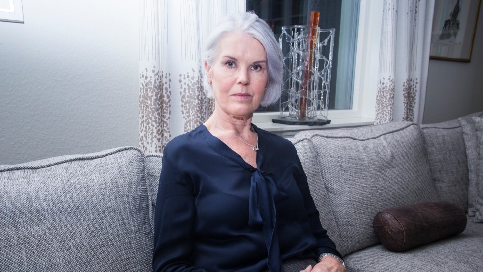 Britta Frank var tidigare enhetschef på vuxenpsykiatrin i Piteå, där hon jobbat i 42 år. Nu berättar hon om en kvävande arbetsmiljö som präglas av tystnad och rädsla. 