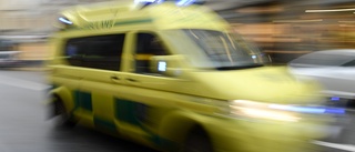 Fick åka ambulans efter batongslag