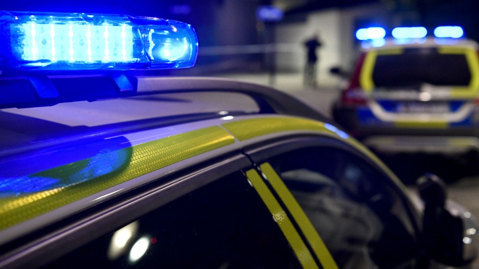 Natten till lördag blev våldsam. Tre gripna misstänkta förr mord i Stockholm, och i Malmö greps en misstänkt våldtäktsman. 