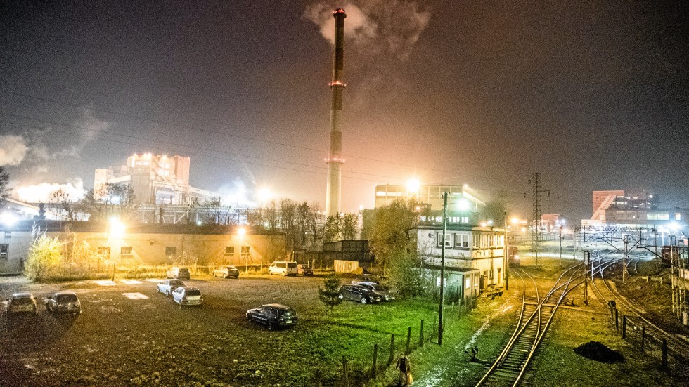Polens kolkraftverk påminner om gamla dagars klimatpolitik, skriver europaparlamentarikerna Fredrik Federley och Abir Al-Sahlani (C).