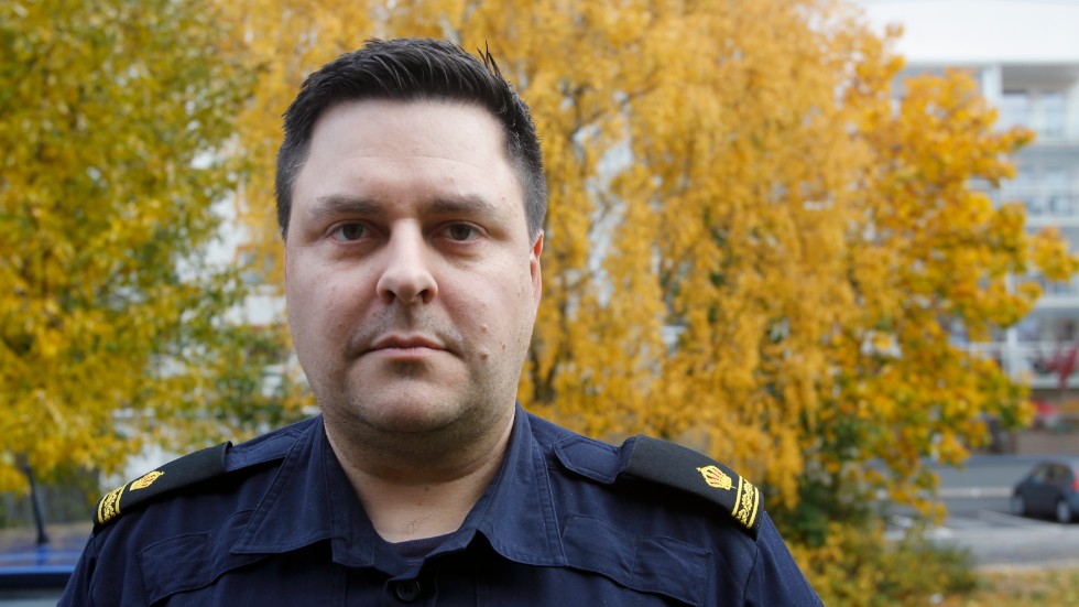 Johnny Onbiner är kommunpolis i Katrineholm, Flen och Vingåker. 