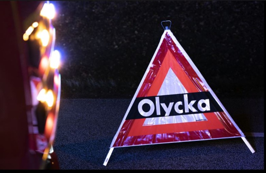 Vid 16.30-tiden på tisdagen inträffade en trafikolycka i korsningen mellan Östgötagatan och Västra vägen. 