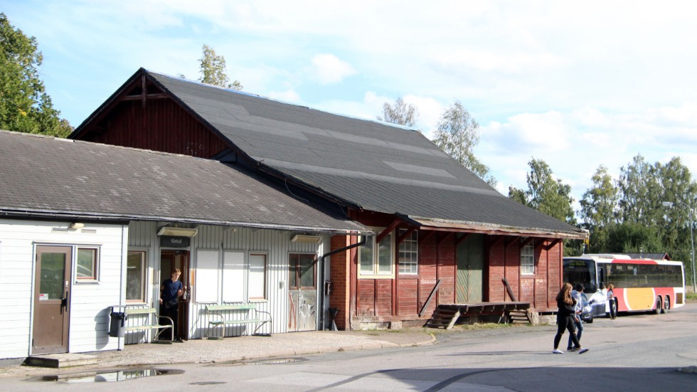 Det var för ungefär ett år sedan som det stod klart att Stångådalsbanans Vänner, tillsammans med Attraktionskraft Kisa och Kisa-Västra Eneby hembygdsförening, skulle bevara godsmagasinet. 