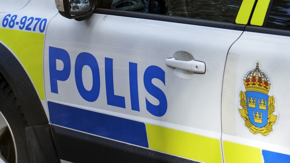 En man och en kvinna polisanmälde varandra efter ett lägenhetsbråk i Vagnhärad.