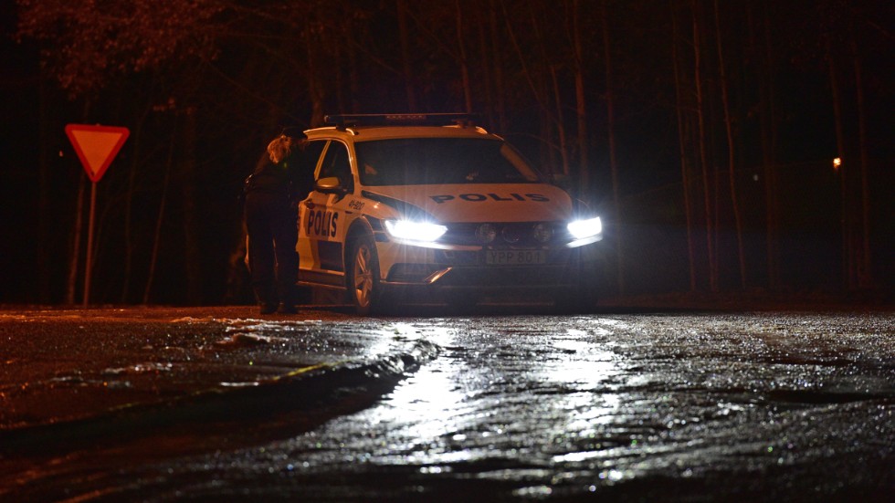 Polisen fick under onsdagskvällen in flera samtal om smällar i Katrineholm. 