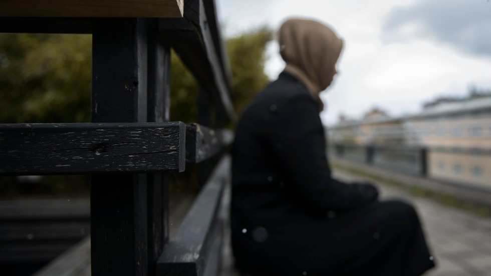 Här en kvinna som könsstympades som barn i Somalia och som genomgick en korrigeringsoperation i Sverige. Moderaterna i Sörmland vill att det införs en gemensam specialistmottagning för könsstympning.