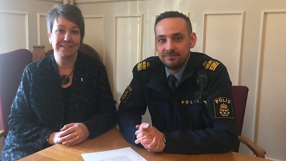 Kommunstyrelsens ordförande Annelie Hägg (C) och chefen för lokalpolisområdet Jonas Lindell är överens vilka områden kommunen och polisen ska jobba särskilt med de kommande två åren.