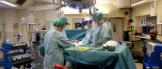Upp till 50 personer dör årligen i väntan på organtransplantation