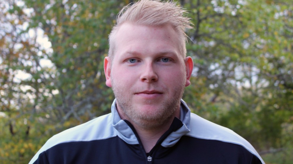 Robert Hagelin är spelande tränare i Hjorted/Totebo.