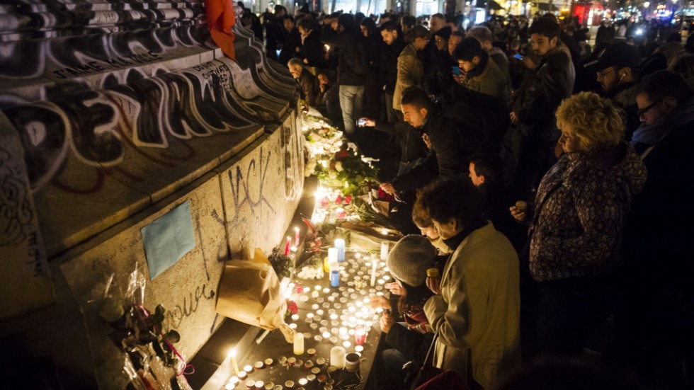 Place de la Republique i Paris i november 2015. Kvällen före mördade IS-terrorister 129 människor i den franska huvudstaden. 