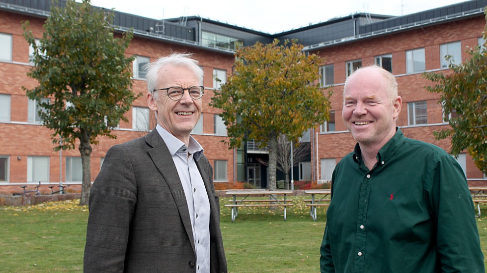 Teknikchef Hans Petter Kristiansen, till vänster, och operativ chef Magnus Fernlund utanför lokalerna i Mjärdevi där nybildade Oregan Networks AB bedriver sin verksamhet.