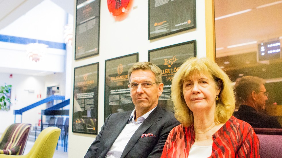 Sparbankens vd Sören Schelander och ordförande Birgitta Johansson Hedberg baxnade när förundersökningen lades ner i fjol.