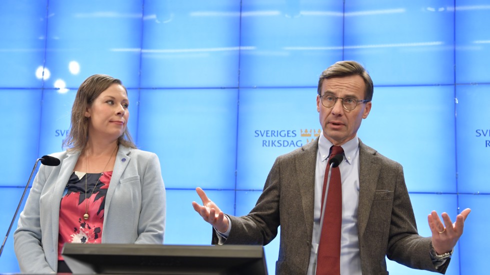Ulf Kristersson och Maria Malmer Stenergard, Moderaternas migrationspolitisk talesperson, ville fram till nyligen liberalisera arbetskraftsinvandringen. Nu vill de strama åt den.