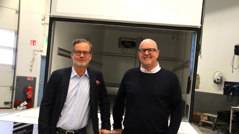 Roger Axmon och Kenneth Dietz är sedan den 7:e februari nya ägare för företaget Ydre Skåp AB tillsammans med Urban Engström och Per Dintler.