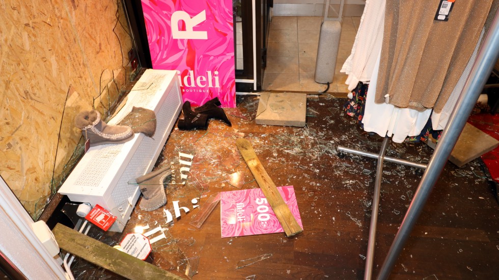 Så här såg det ut efter smash&grab-inbrottet i boutique Fideli i början av februari förra året.