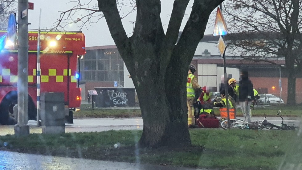 En cyklist blev påkörd på Albrektsvägen i Norrköping.