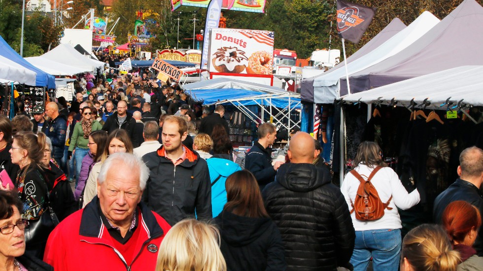 Dags igen, på söndag är det knallar, karuseller och sockervadd om råder i Örsundsbro under Mickelsmässmarknaden.