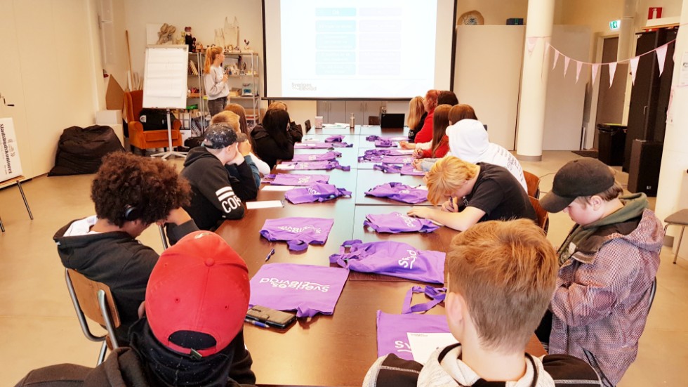 Eleverna från Vidsel och Älvsbyn fick lära sig hur man kan göra sin röst hörd när de fick utbildning av Sveriges elevråd.