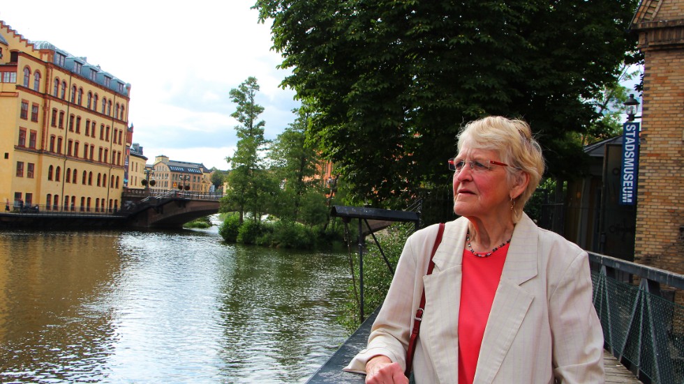 Ann-Charlotte Hertz (stadsantikvarie 1983-2008 i Norrköping) vågade ta kampen för Strömmen och räddade dess och Industrilandskapets framtid. "Vi kan inte vara nog tacksamma för det hon gjorde", säger Gunnar Hagberg.