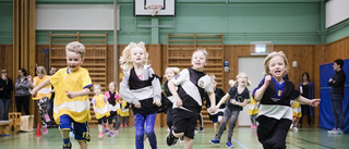 Barn får leka idrottslekar på Supersportis