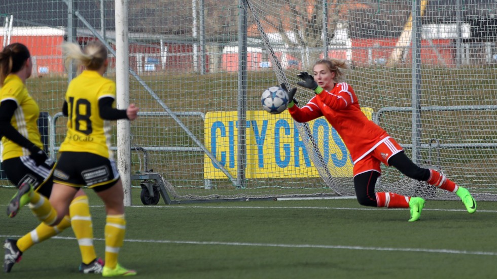 Anna Veström höll nollan och Lindö tog tre viktiga poäng.