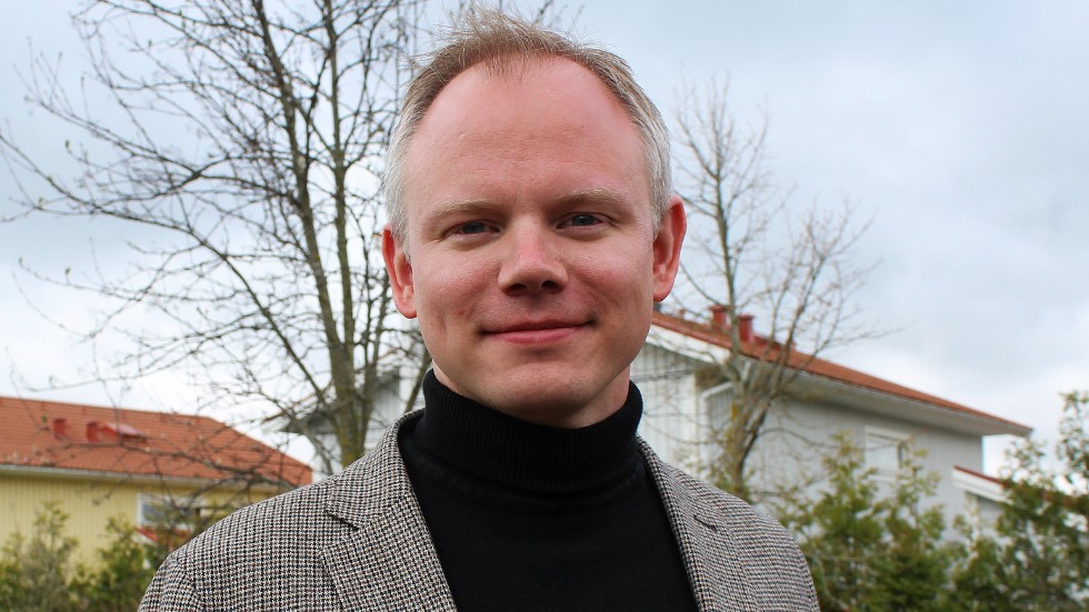 Linköpings grundskolor måste minska sina kostnader med 11 miljoner kronor nästa år. Men det handlar inte att säga upp lärare, säger Erik Östman (M)  ordförande i barn- och ungdomsnämnden.