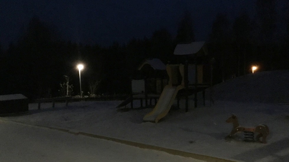 På Örtavallens förskola råder mörker så här års.