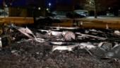 Husvagn på parkering blev förstörd i brand