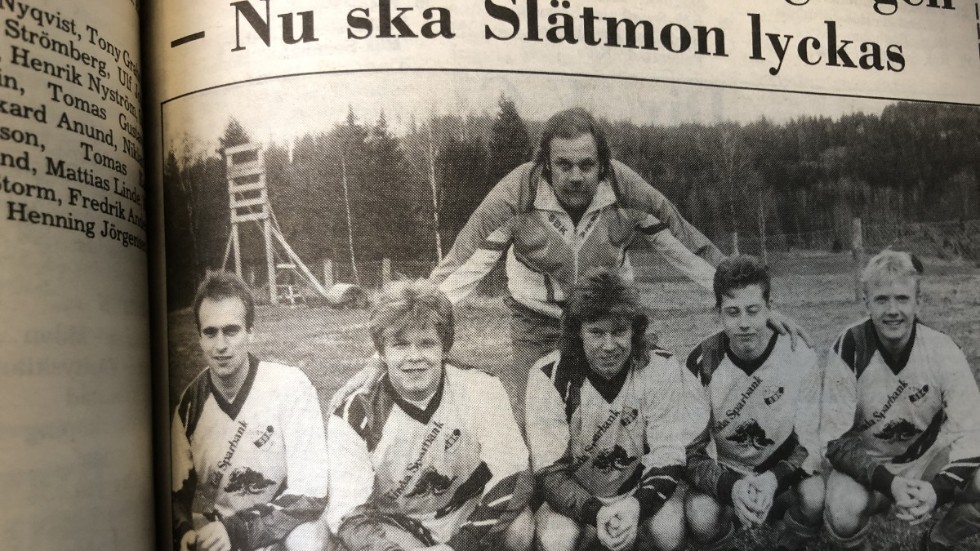 År 1990. Slätmons BK laddar för ny säsong. Här är Lars-Göran Bexell med några av nyförvärven.
