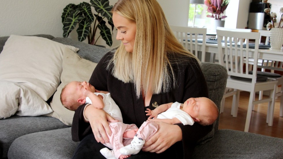 Den 21 april föddes tvillingarna Elma och Luna, sex veckor för tidigt och nu måste familjen tänka på att de har infektionskänsliga barn.