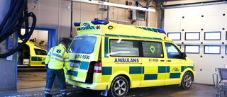 Ambulansen nekar hjälp från räddningstjänsten