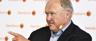 Swedbank överväger sänkt utdelning