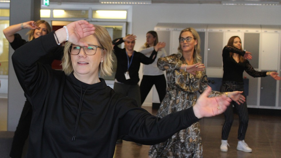 Malin Hägg och övriga i idrottsgänget tog initiativet till LDHF - "Lite dans hjälper faktiskt" i saknaden av eleverna.