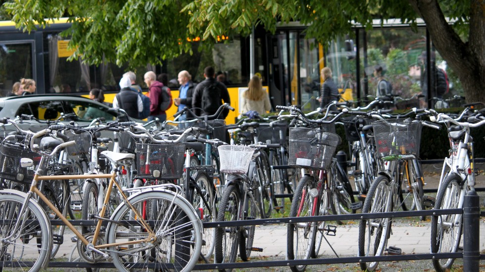95 procent av resenärerna i samtliga kommuner tycker det är viktigt att gång- och cykelvägar finns nära hållplatser eller stationer, enligt Region Uppsalas undersökning.