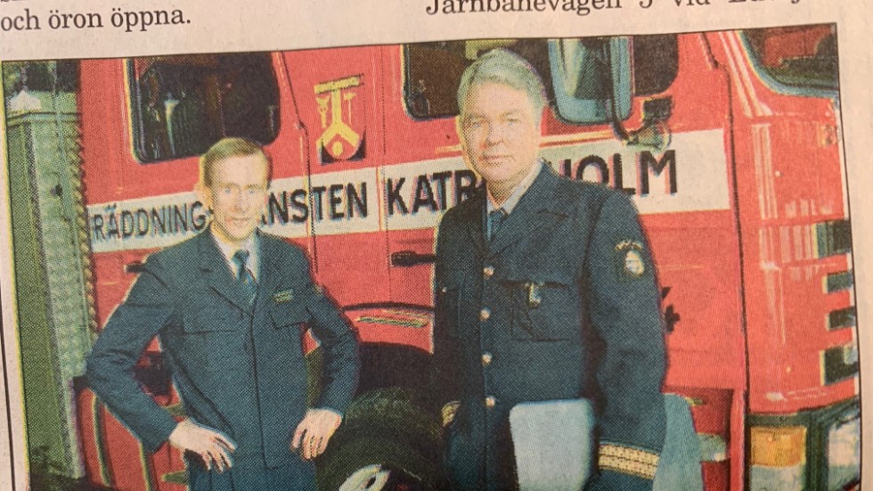 Ställföreträdande räddningschef Stig Bernberg och kommissarie Björn Persson manar katrineholmarna att tipsa polisen om iakttagelser som kan sättas i samband med pyromandåden.