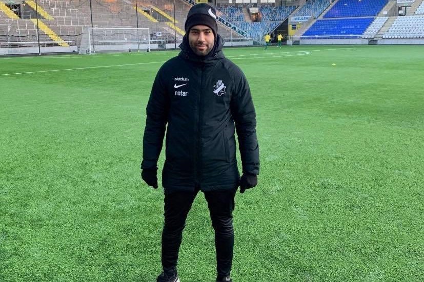 Hultsfredskillen Ahmed Allo blir målvaktstränare för AIK:s U15- och U16-lag. 