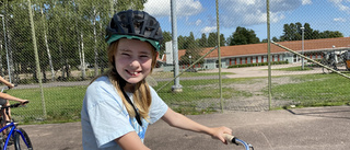 Hermine från Västervik fick lära sig cykla säkert