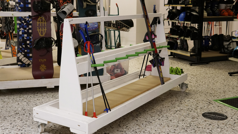 Här kan man låna skidor och pjäxor gratis