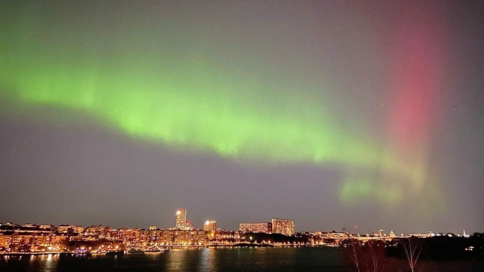 Ett ovanligt stort norrsken bland annat över Stockholm den 14 januari.