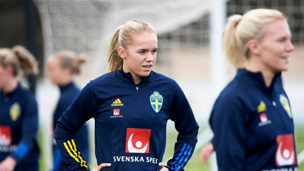 Hanna Lundkvist, här i den svenska landslagströjan under ett läger på Malta förra året, har gjort debut i Atlético Madrid. Arkivbild.