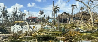 Minst 375 döda efter tyfon i Filippinerna