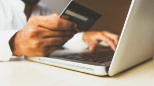Vad innebär det med att äga ett kreditkort?