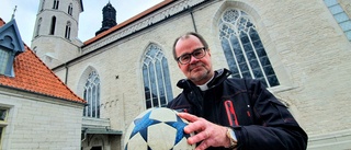 Visby stift utökar sitt stöd till fotbollstjejer i Afrika: ”Vi vill utveckla och långsiktigt garantera frukostservering bland annat”